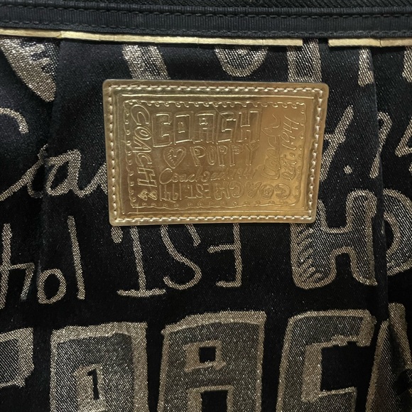 Coach Poppy Tote in black and gold - Picture 4 of 6